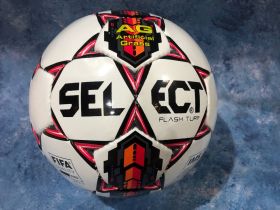 Футбольный мяч SELECT Flash Turf, размер 5