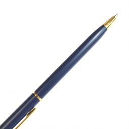 ручки с золотистыми элементами