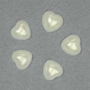 Декор Сердце перламутровое кабошон (полубусина) цвет молочный Разные размеры (СШ.41)