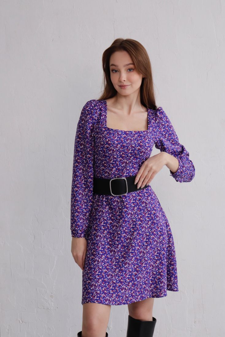 11147 Платье с вырезом "каре" фиолетовое в цветочек