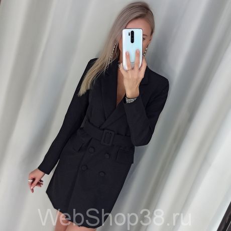 Черное платье-пиджак мини с ремнем в комплекте