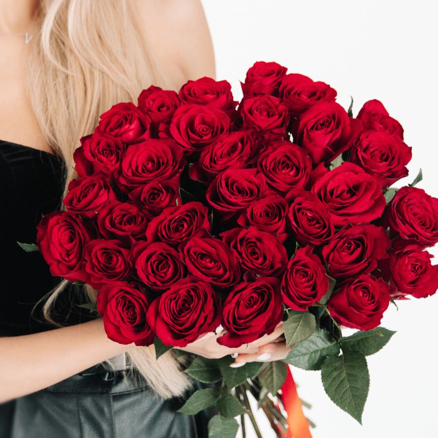 Розы красные 50 см Импорт (от 11 шт)