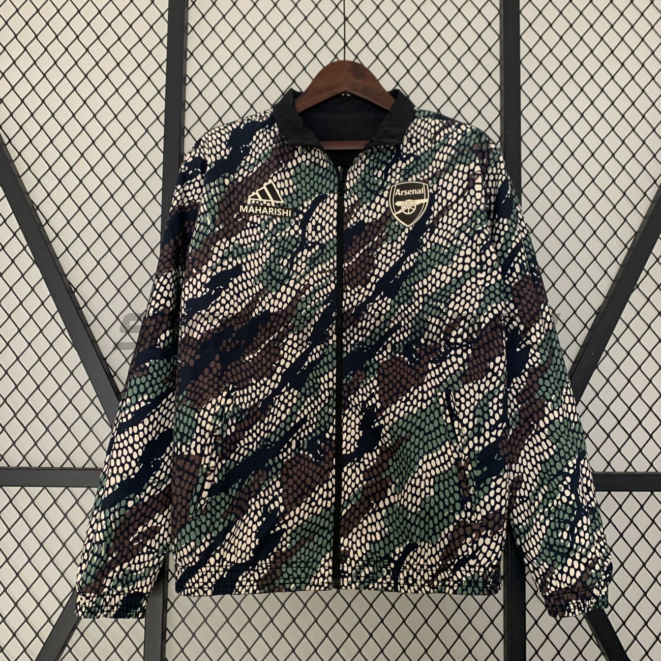 Двухсторонняя ветровка Arsenal x Maharishi 23/24