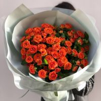 Монобукет из оранжевой кустовой розы