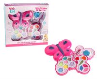 Косметика для детей "Girl's Club" в наборе:  тени, губная помада, блеск для губ, лак для ногтей, в коробке 26*24,5*6,8 см.