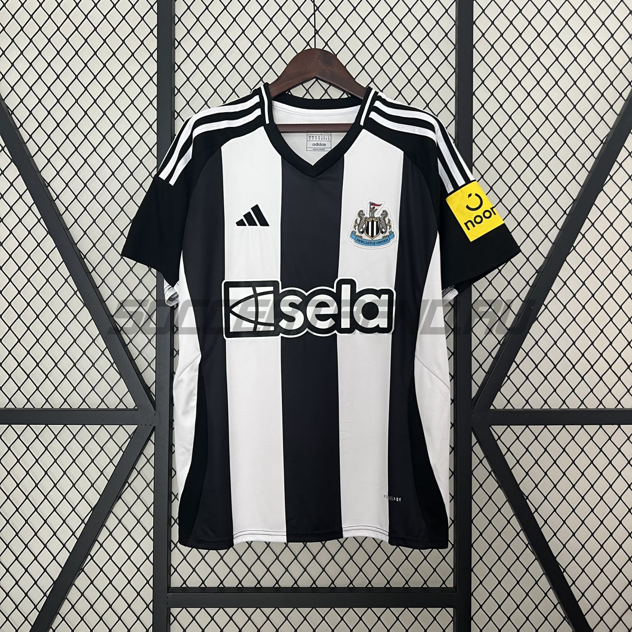 Домашняя форма Newcastle United 24/25